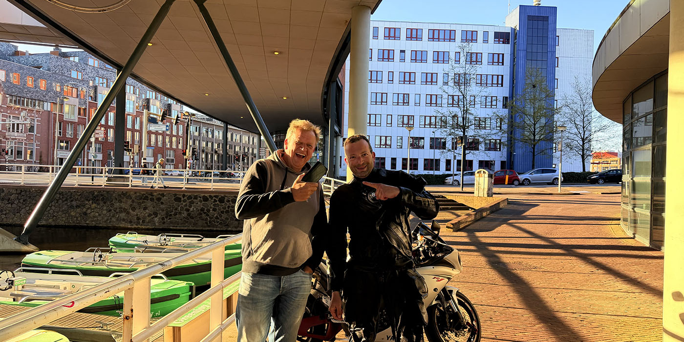 Recovery Divers redt Samsung uit Afgesneden Kanaalvak