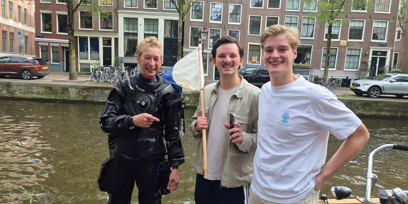 Nachtelijk telefoontje leidt tot snelle duik in Amsterdam